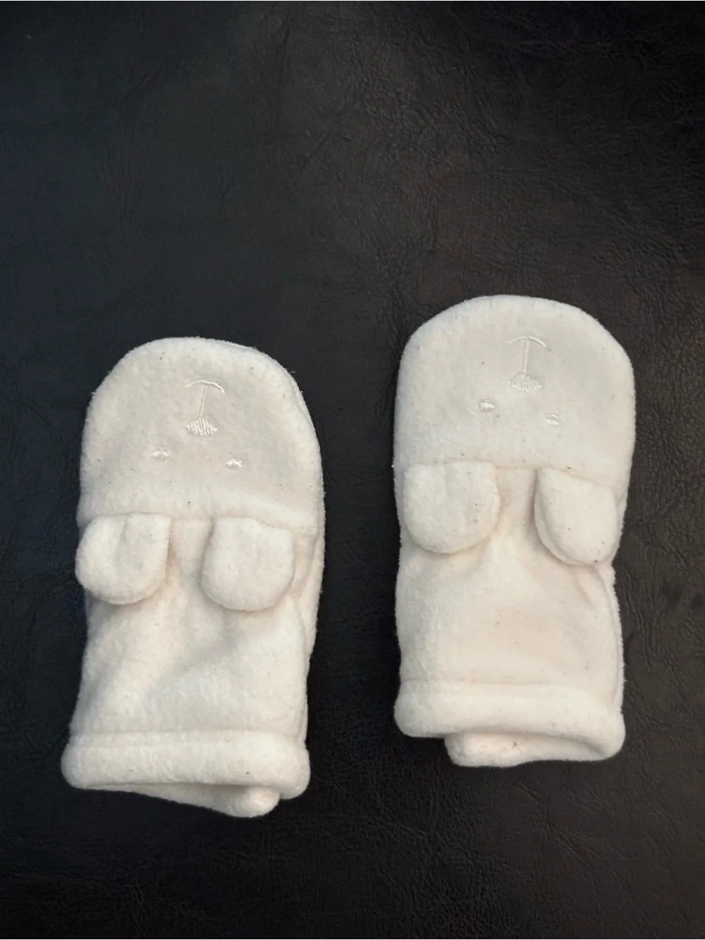 Baby Gap Fleece Mittens Unisex 6-12 Months Warm Winter Off White Cream Bear Ears - Picture 2 of 4
